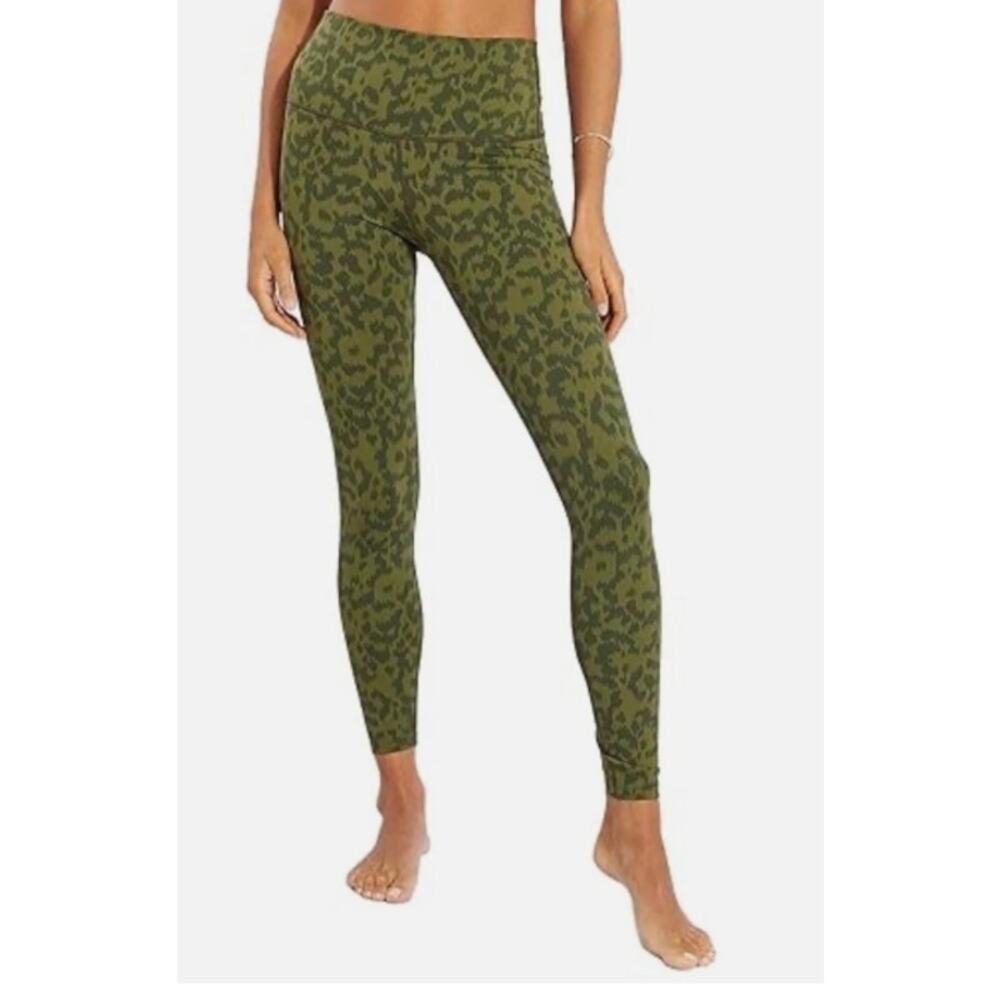 Varley Luna Green Leopard Print Compression Legging Women’s Size S
25” Length